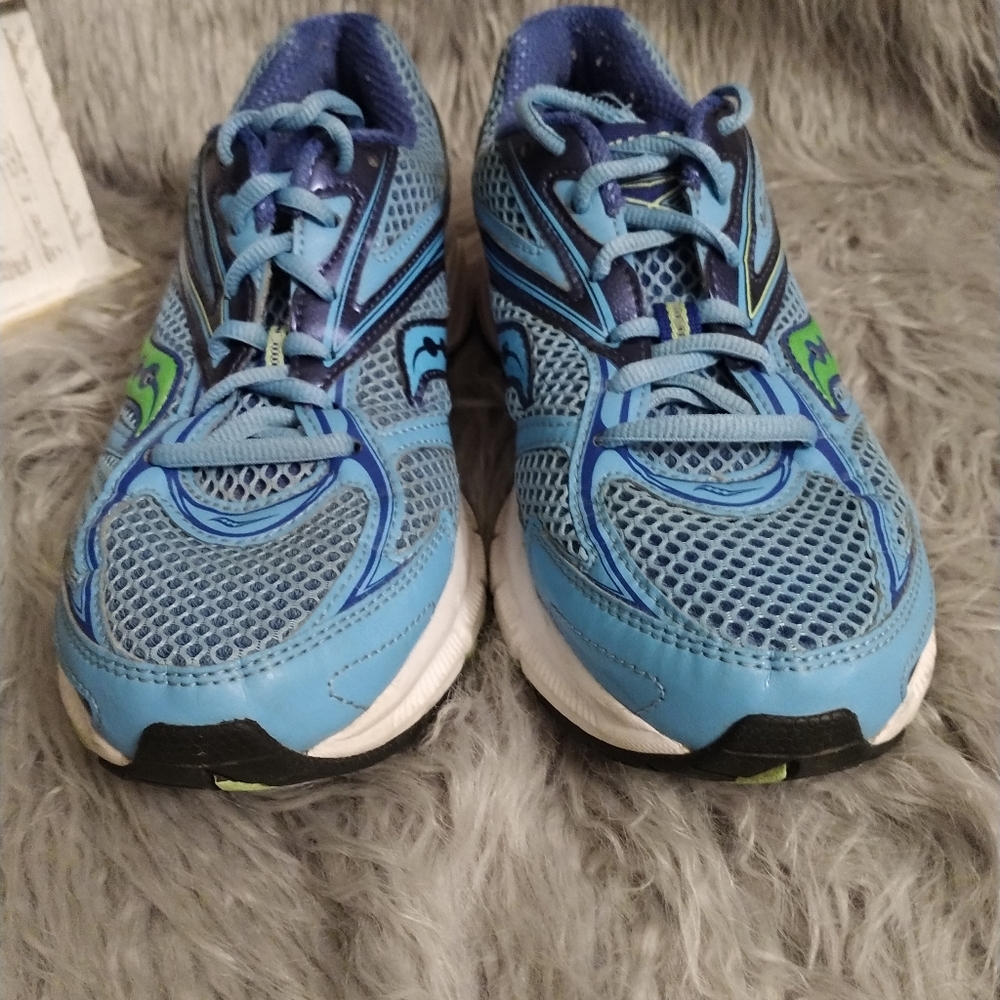 Saucony, Cohssion Size 8, blue & green shoes.